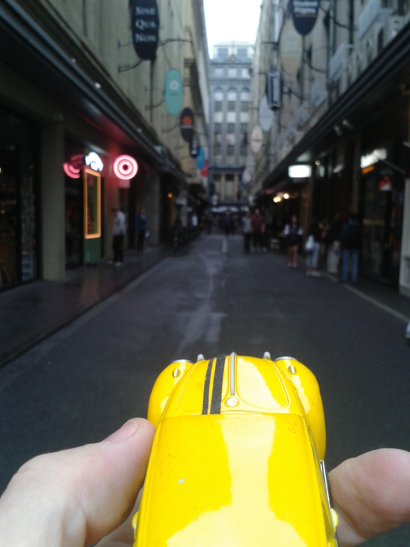 Degraves Street laneway.
